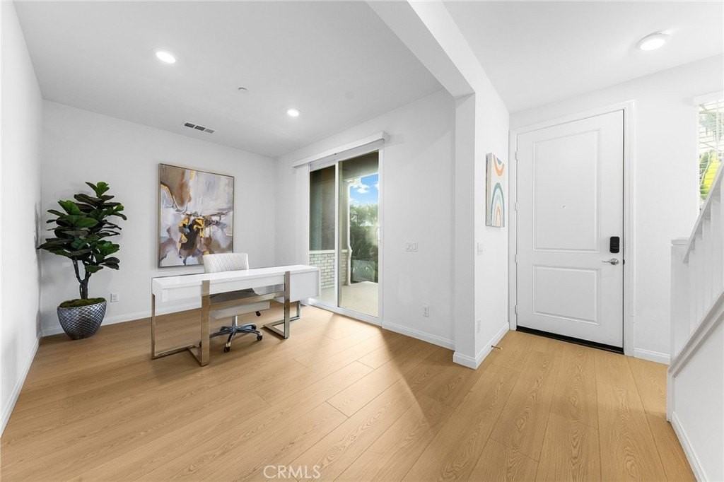 249 Steely - Photo 4 of 36