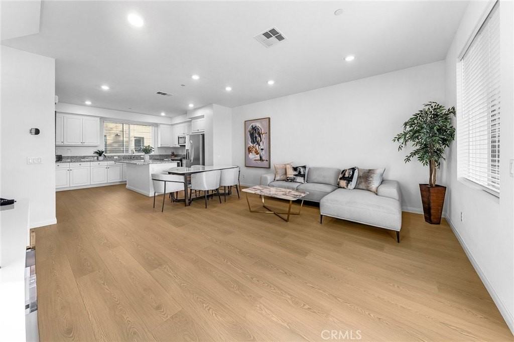 249 Steely - Photo 6 of 36