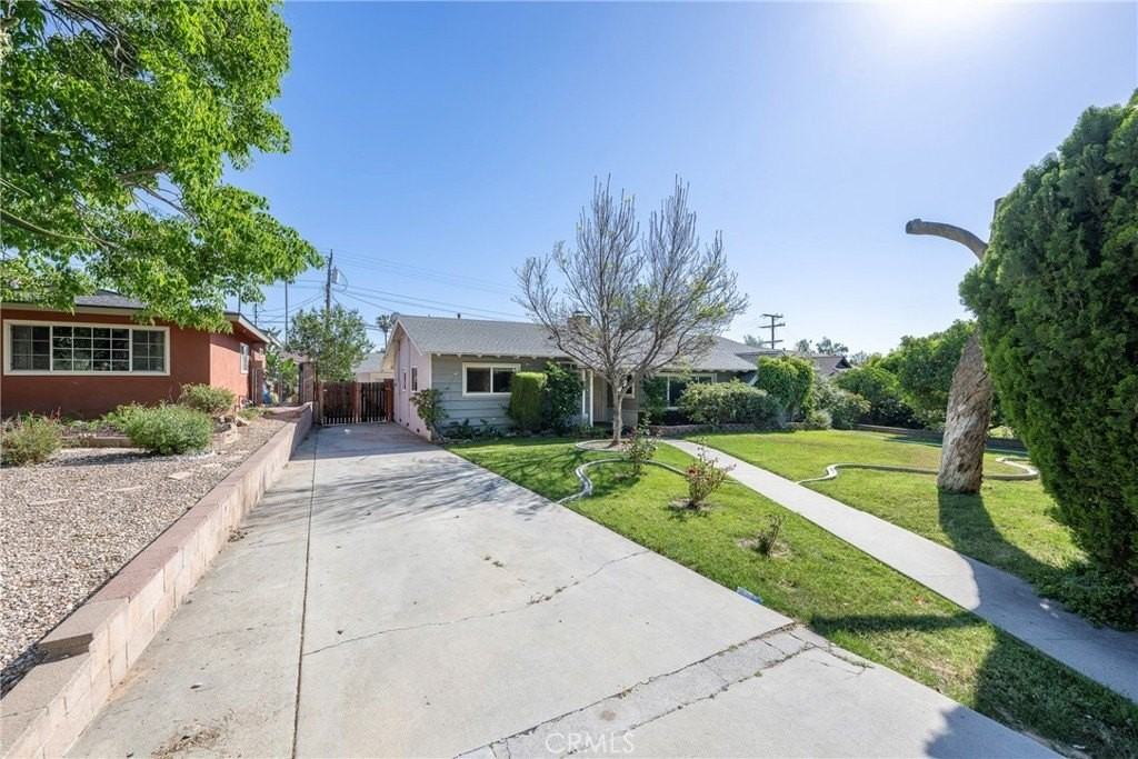 3202 Belvedere Dr - Photo 3 of 50