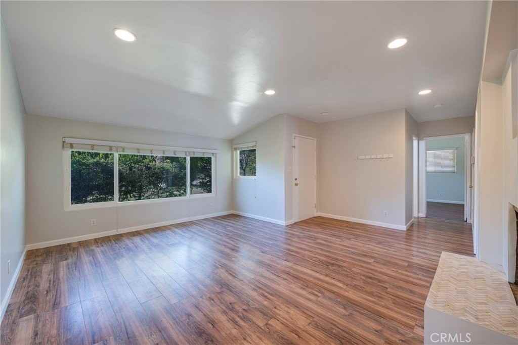 3202 Belvedere Dr - Photo 5 of 50