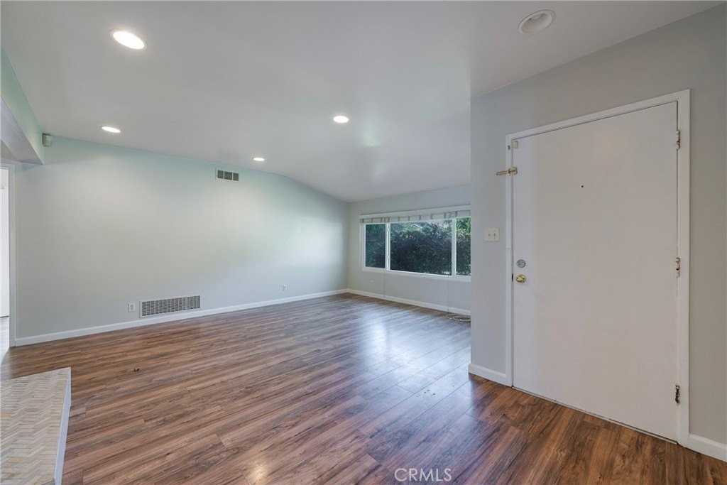 3202 Belvedere Dr - Photo 6 of 50