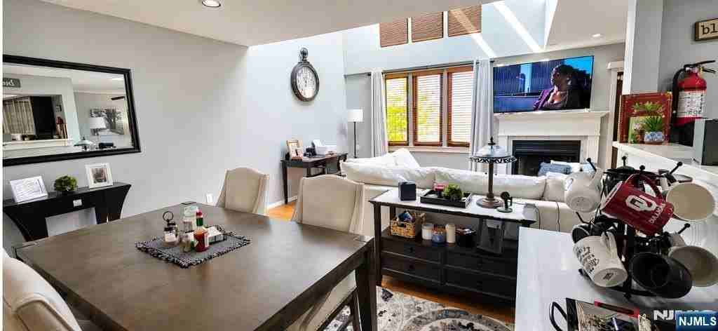 804 Spinnaker Ct - Photo 5 of 18