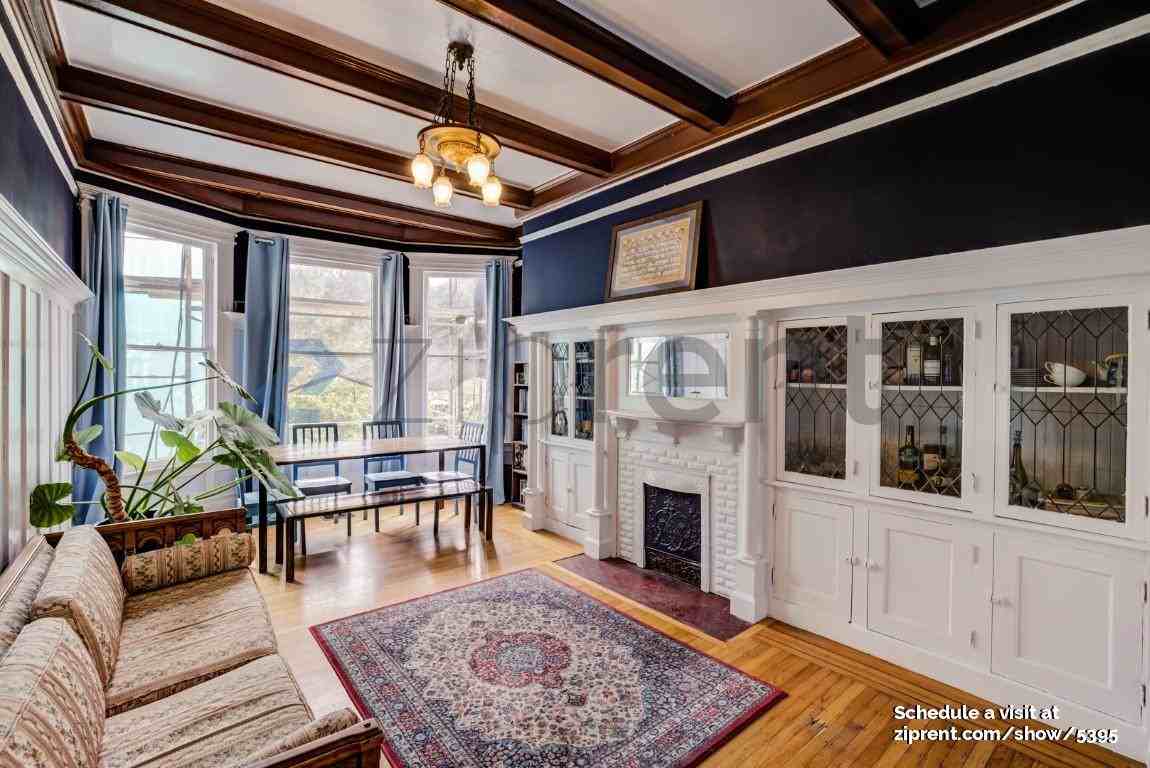 643 Cole St - Photo 7 of 14