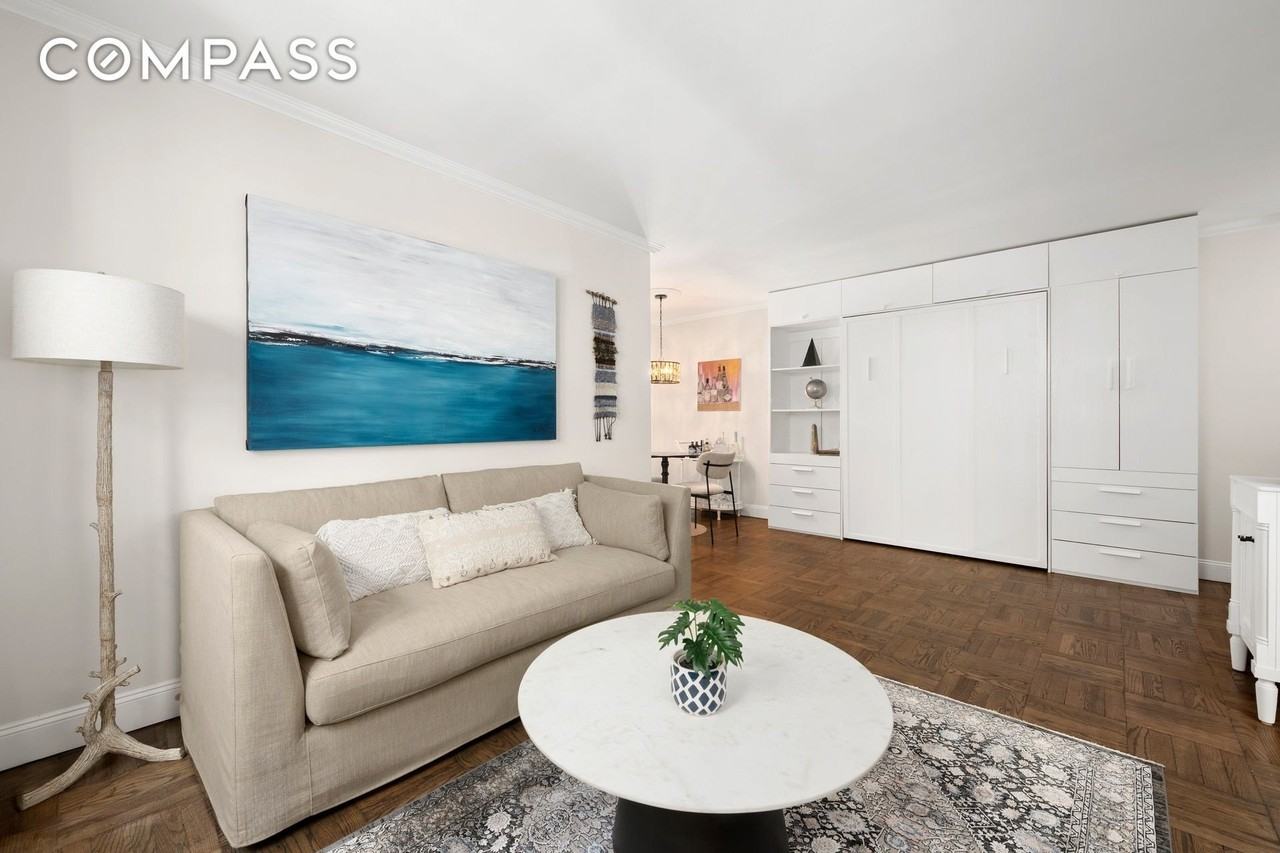 330 E 80th St #2F - Photo 4 of 6