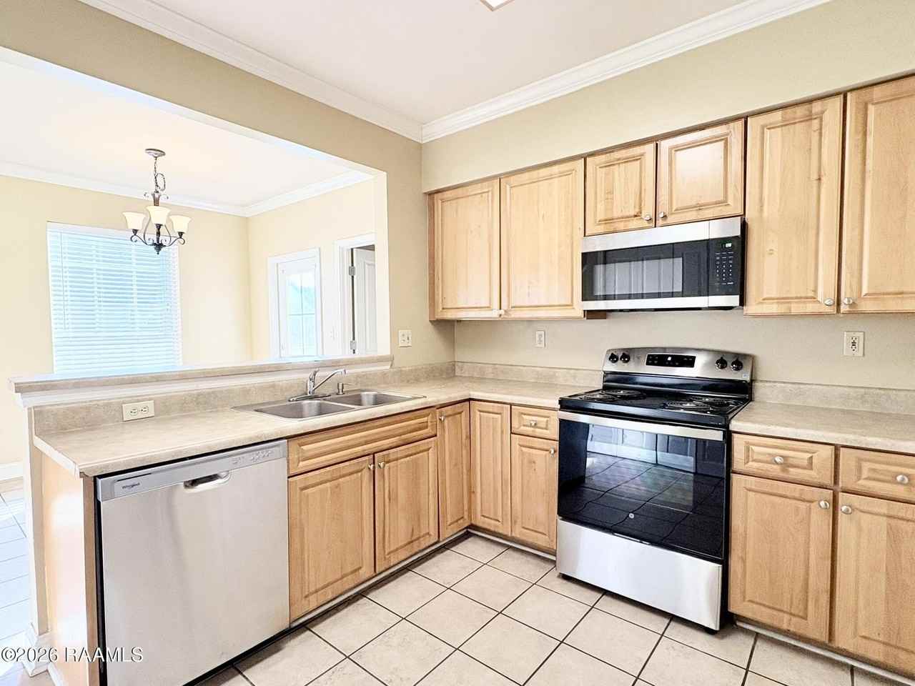 4441 Burbank Dr #108 - Photo 6 of 17