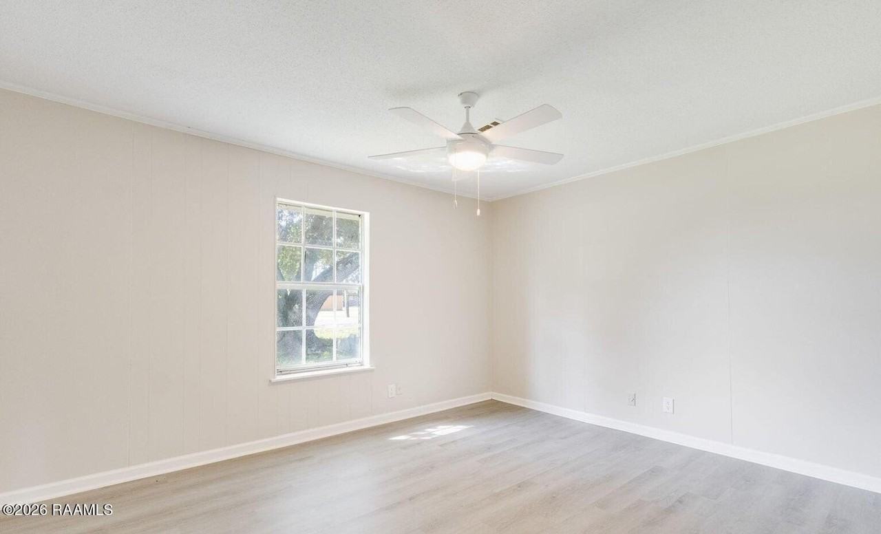 1842 Grace Pete St - Photo 6 of 16