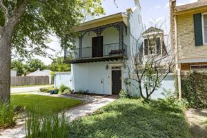 featured image of 211 Ursuline St