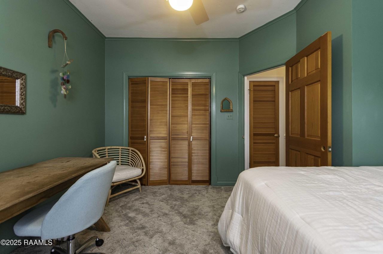 211 Ursuline St - Photo 6 of 39