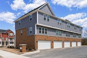 featured image of 4876 Parkside Ln