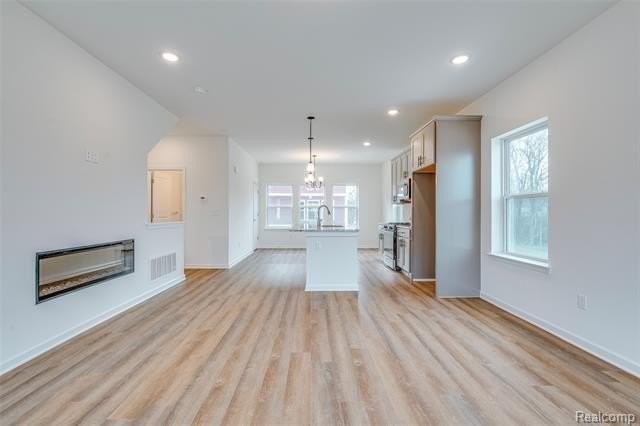 4876 Parkside Ln - Photo 4 of 28