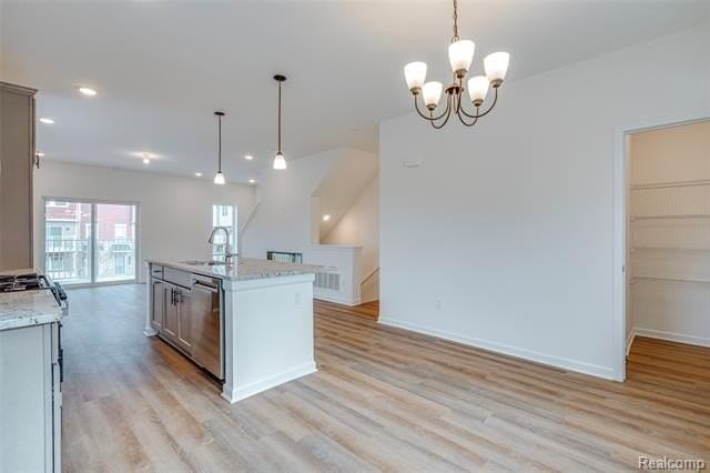 4876 Parkside Ln - Photo 6 of 28