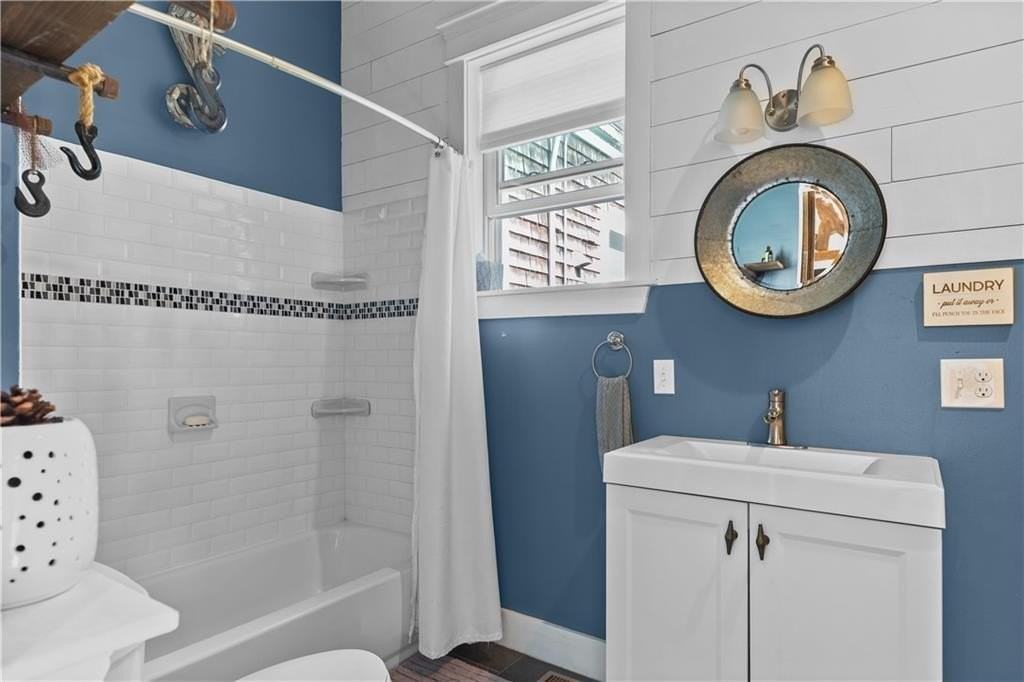 8 Johnson Ct - Photo 7 of 47