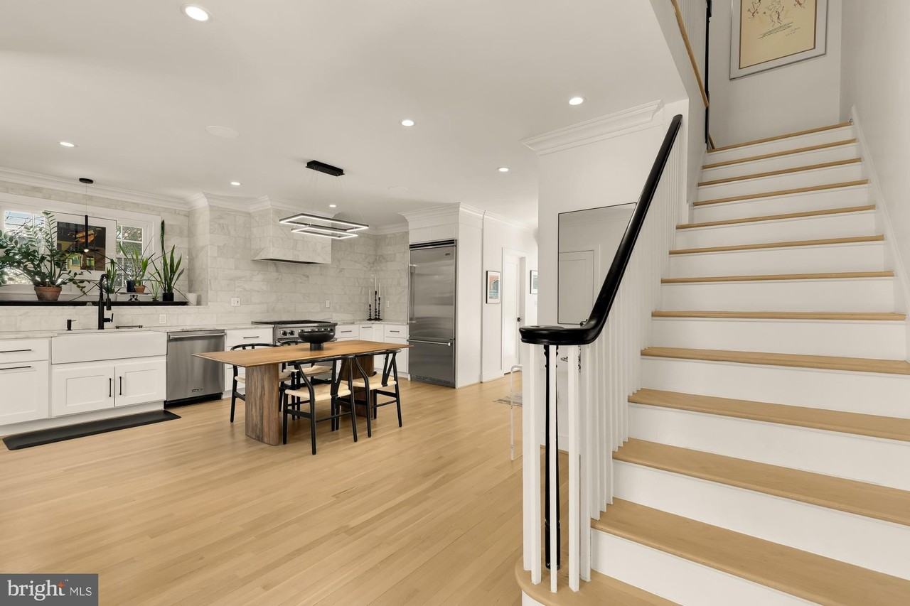 4105 17th St Nw - Photo 2 of 31