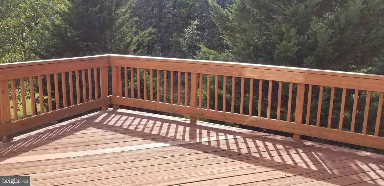 8784 Lincoln St - Photo 2 of 41