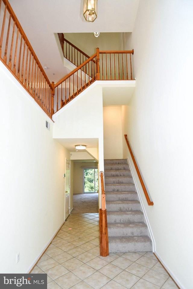 8784 Lincoln St - Photo 4 of 41