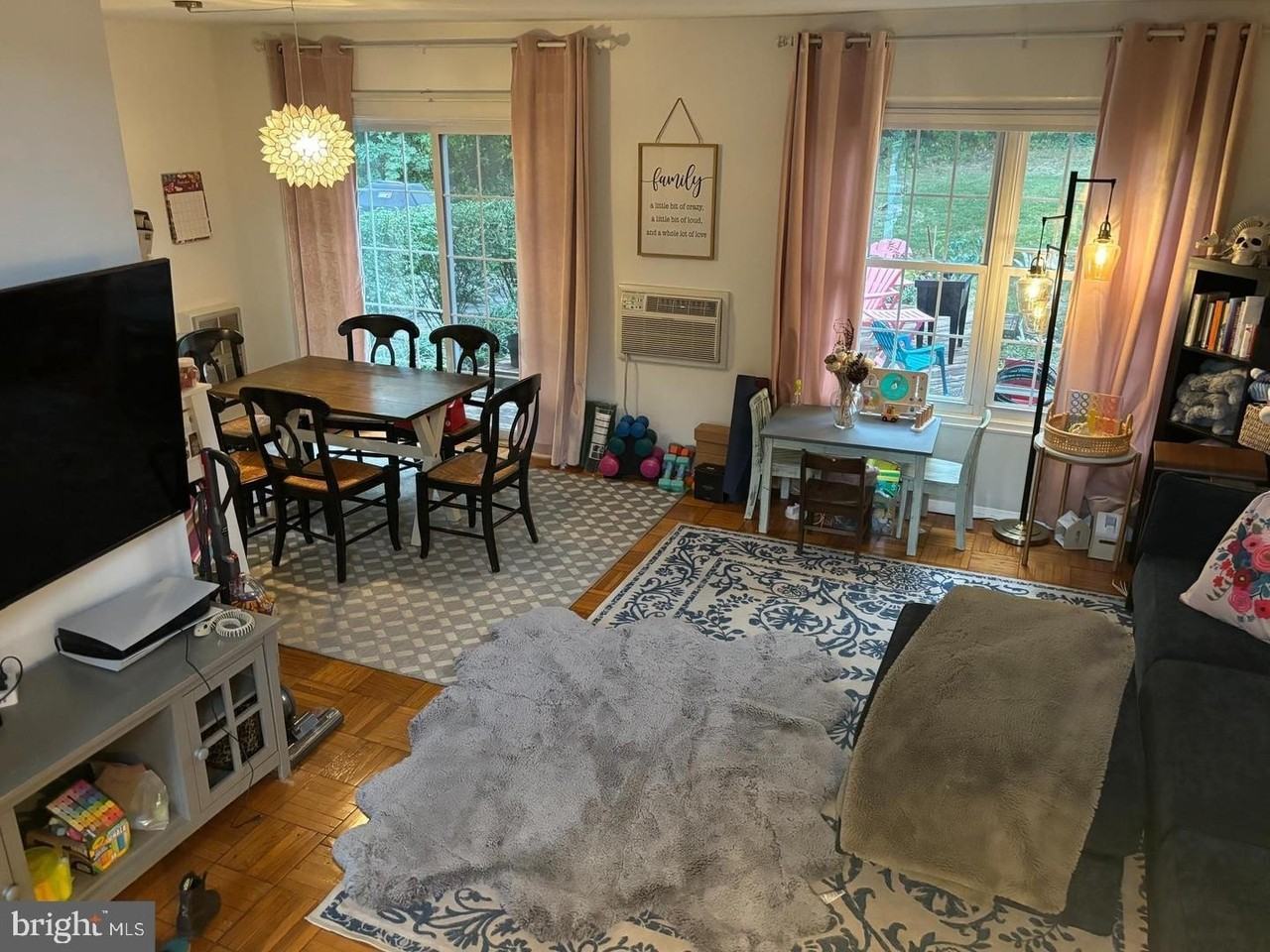 3111 Ravensworth Pl - Photo 5 of 50