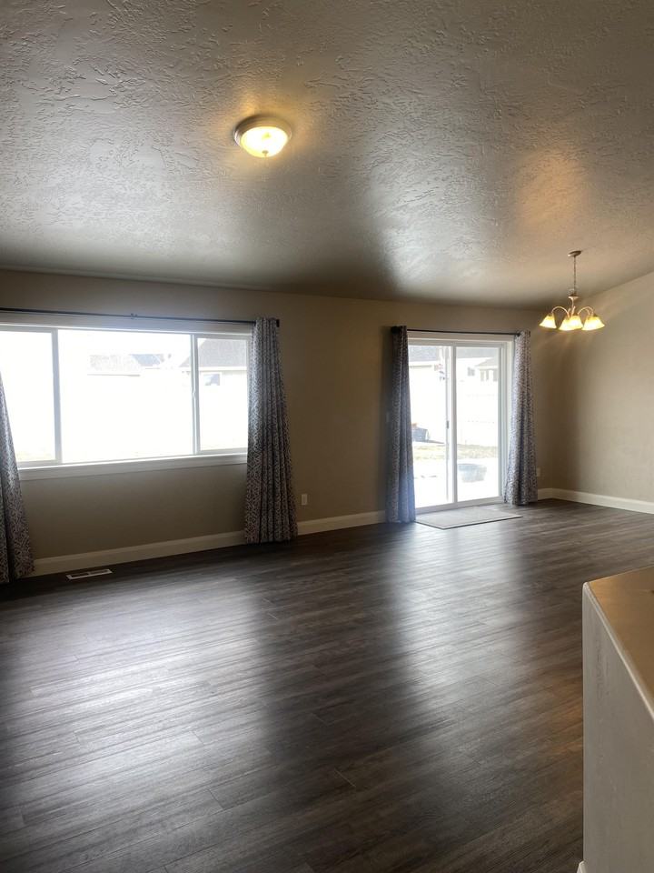 1476 W Soldotna Dr #1 - Photo 5 of 19
