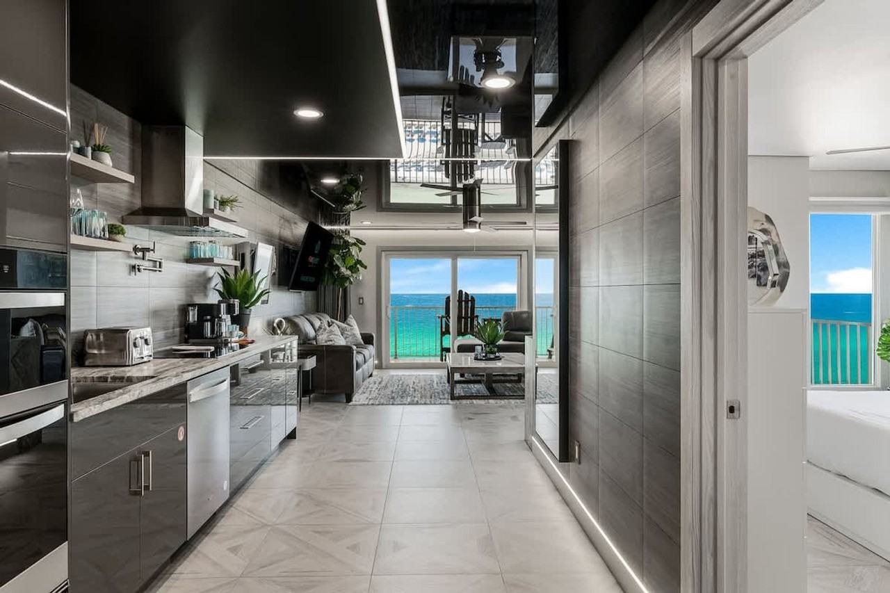 8743 Thomas Dr #1355023P - Photo 3 of 33