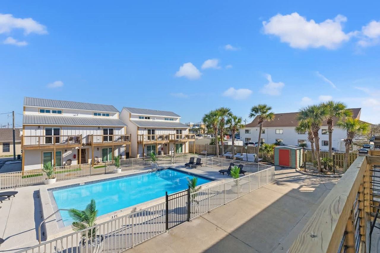 8115 Thomas Dr #1355013P - Photo 2 of 21