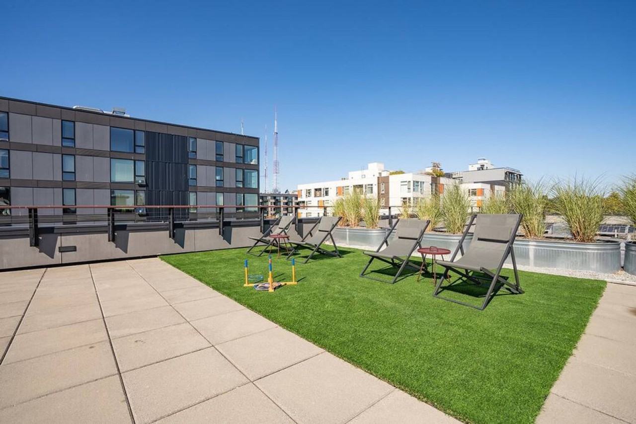 2407 E Union St #1364264P - Photo 7 of 27