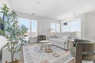 1121 Laurel St - Photo 1 of 1