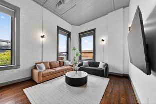 21 E 15th St - Photo 1 of 1