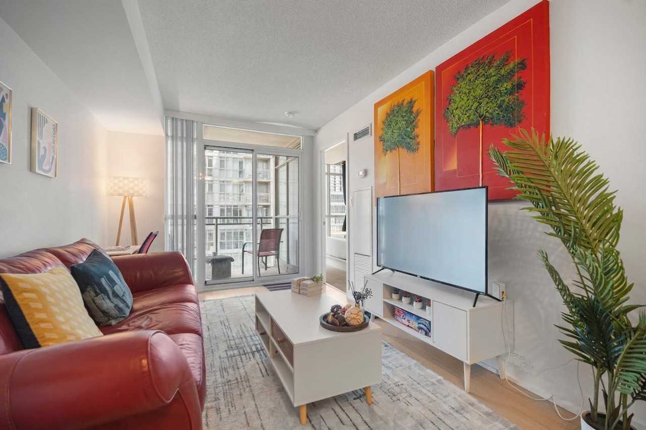 21 Grand Parade - City Place (Pha #1521030P - Photo 5 of 21