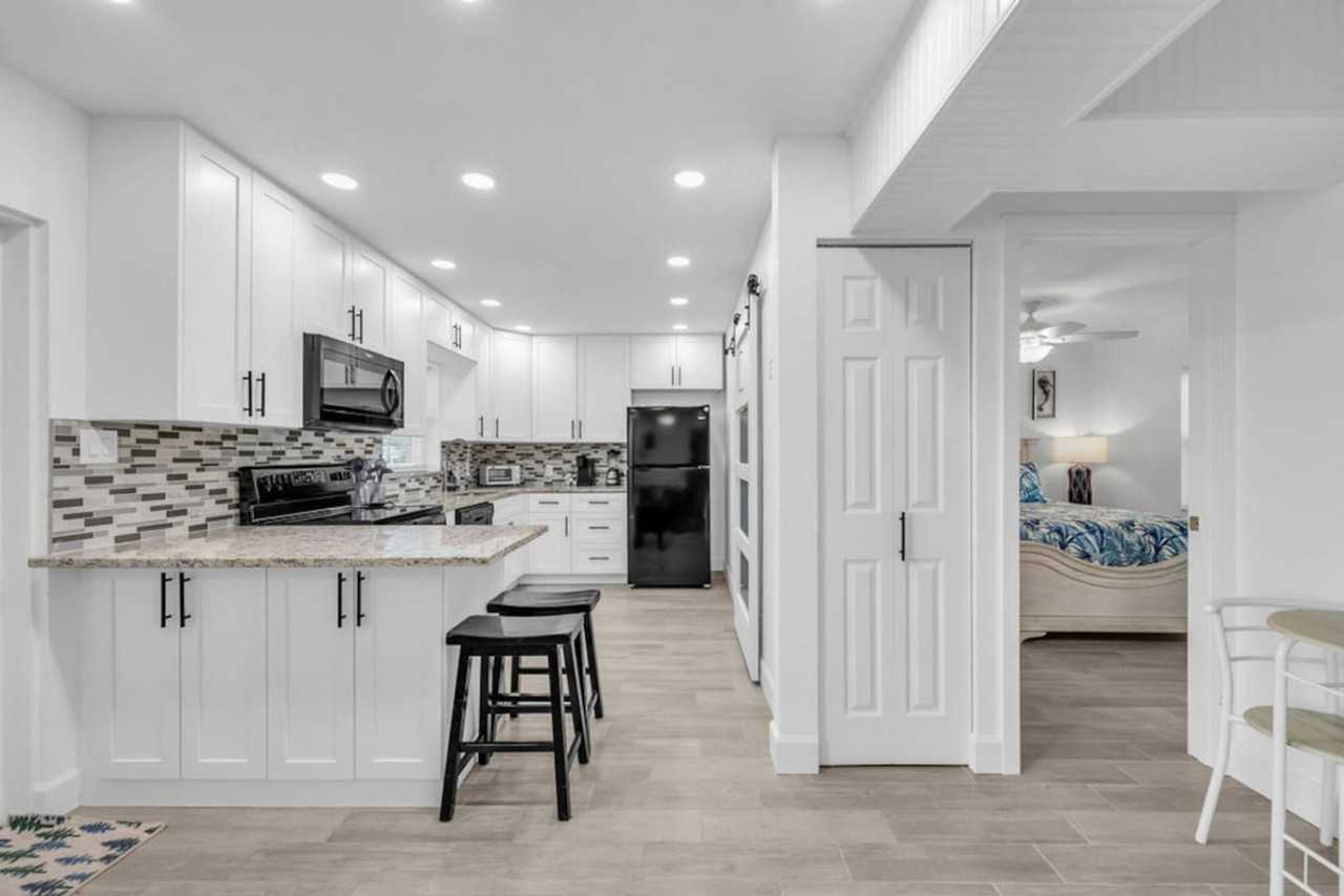 2362 Pineapple Ave #1520582P - Photo 6 of 26