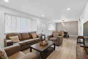 featured image of 1553 Cove Ln