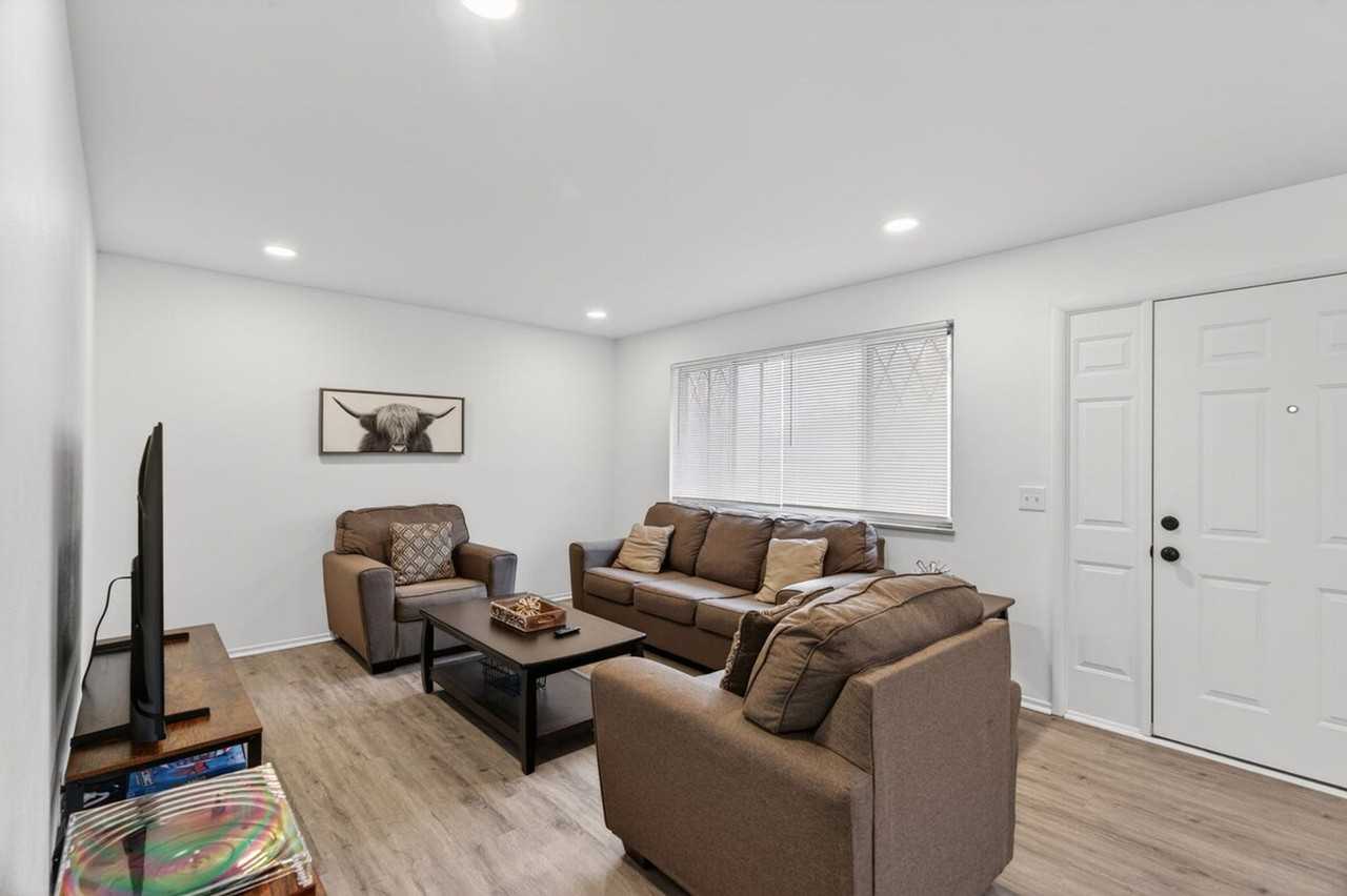 1545 Reale Ave #1472886P - Photo 7 of 50