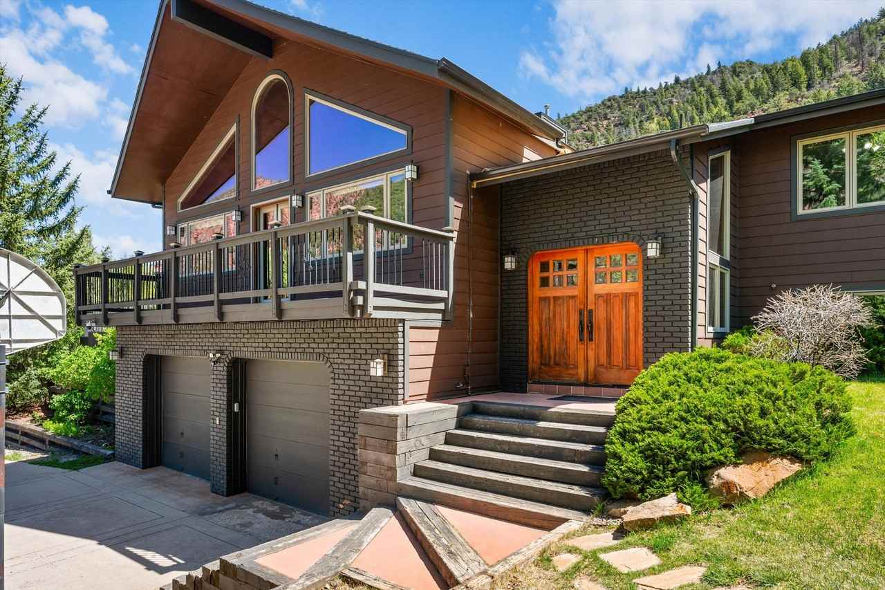 377 Crystal Ln #1 - Photo 4 of 38