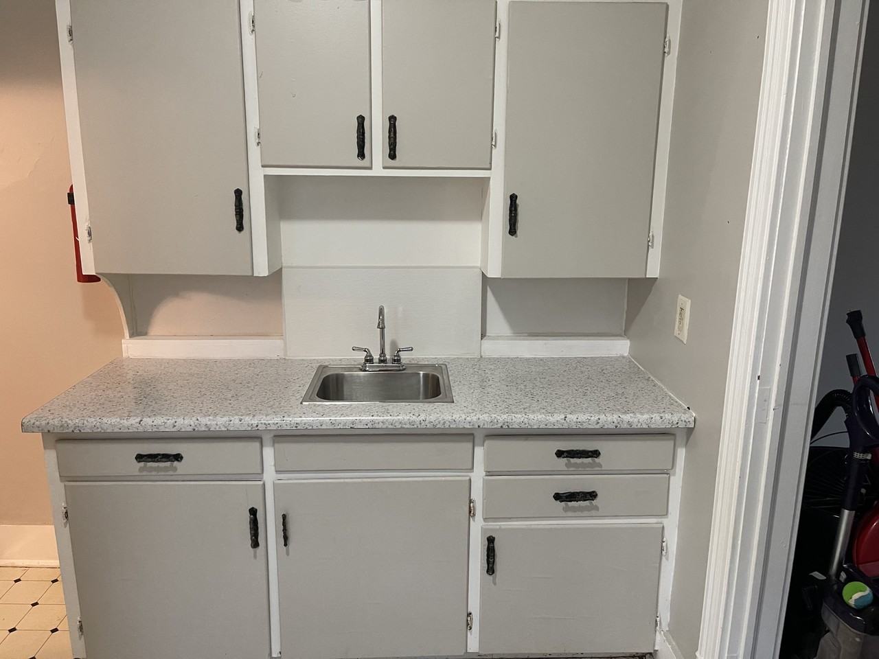 128 S Clark St #2 - Photo 4 of 8