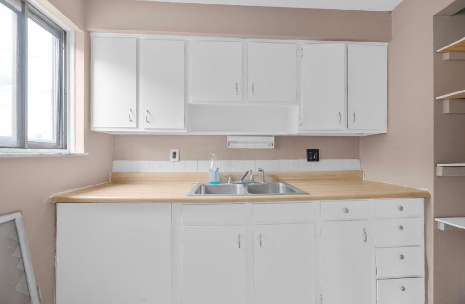 4688 Hilton Ave #B - Photo 3 of 11