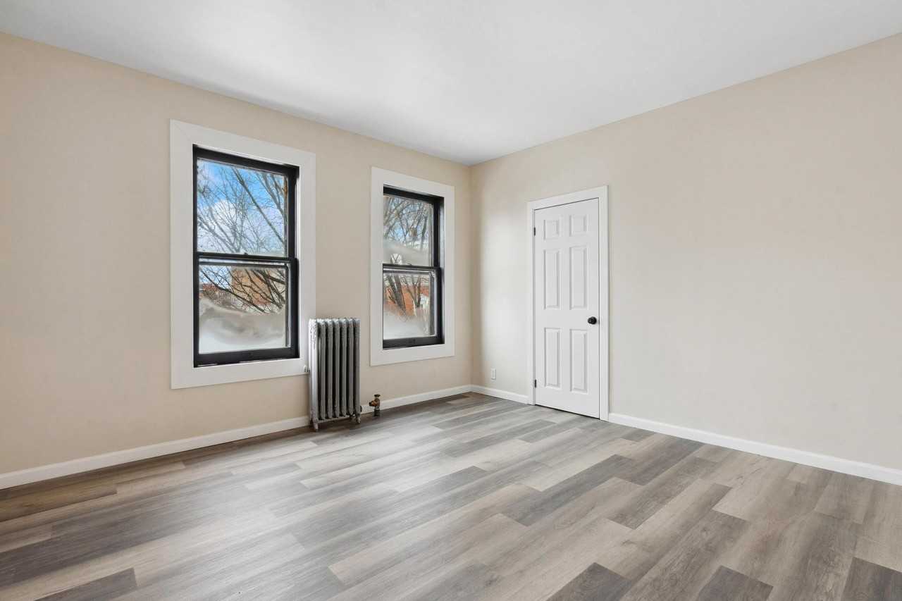 408 E 6th St #10 - Photo 6 of 13