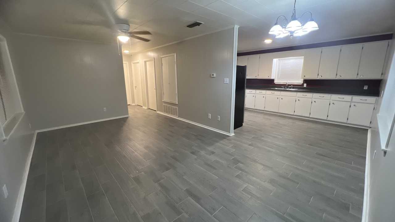 205 Clearview St #B - Photo 4 of 9
