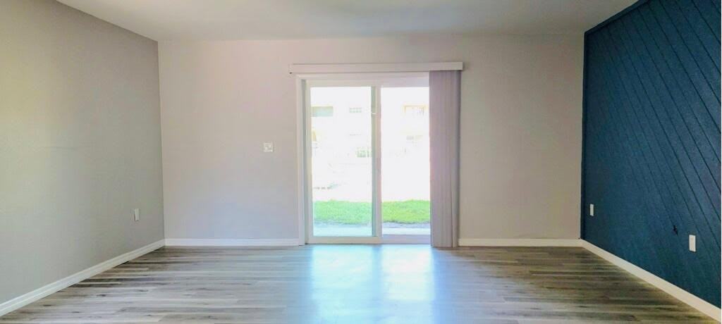 188 Berkshire Ln - Photo 2 of 21