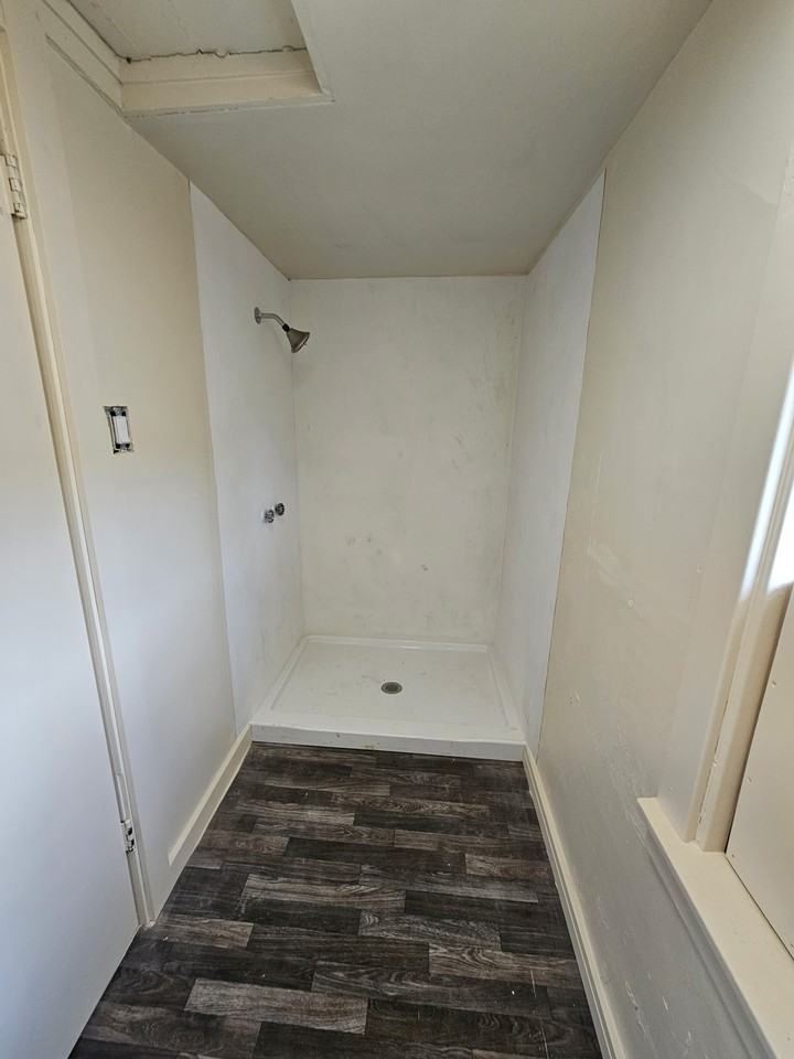 1804 11th St #2 - Photo 2 of 10