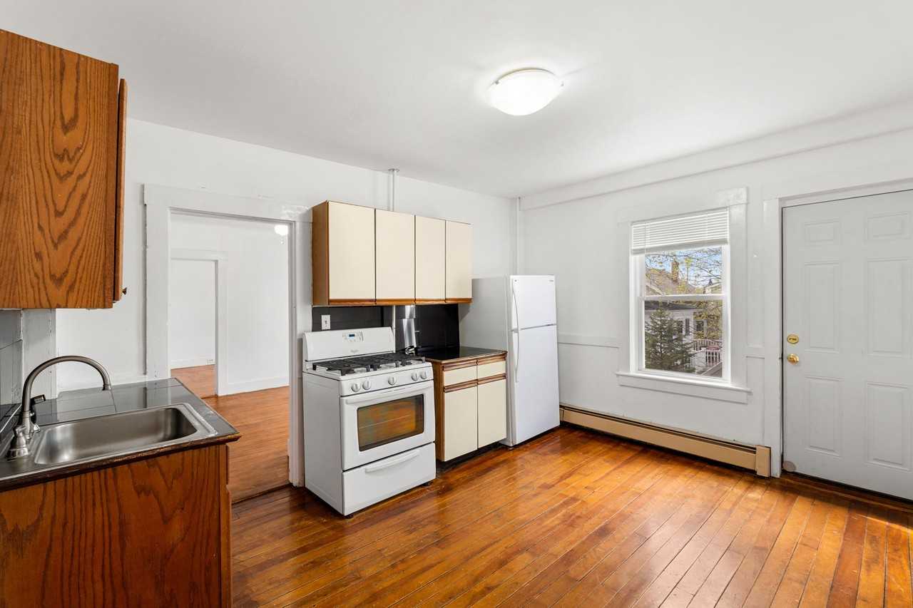 22 Waltham St #A2 - Photo 4 of 12