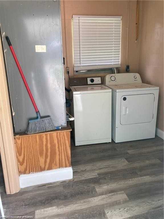 1575 Buck St - Photo 4 of 7
