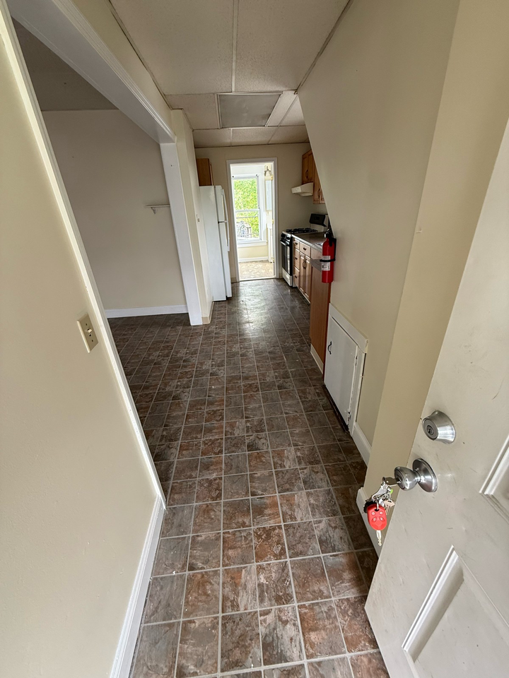 320 Lincoln St #320C - Photo 3 of 14