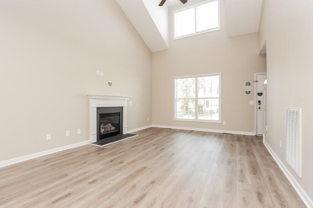 100 Oak Meadow Ct - Photo 4 of 17