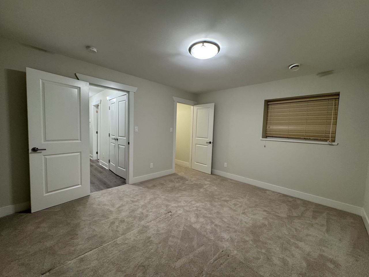 4771 Capilano Road - Photo 5 of 15