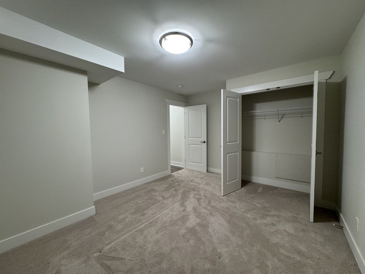 4771 Capilano Road - Photo 3 of 15