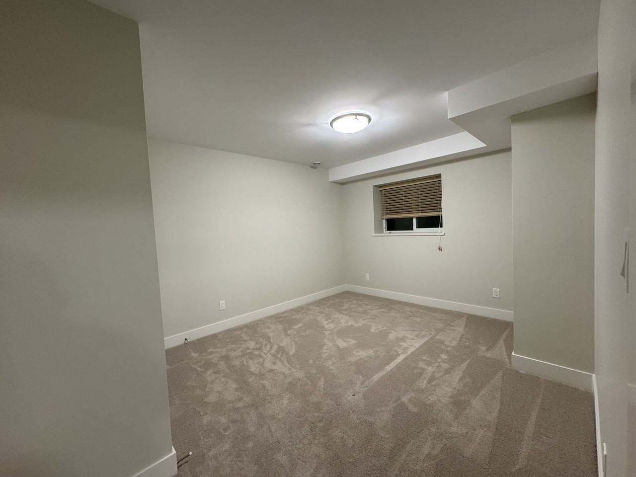 4771 Capilano Road - Photo 4 of 15