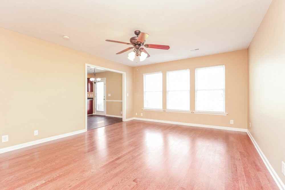 1008 Cheryl Ln - Photo 5 of 17