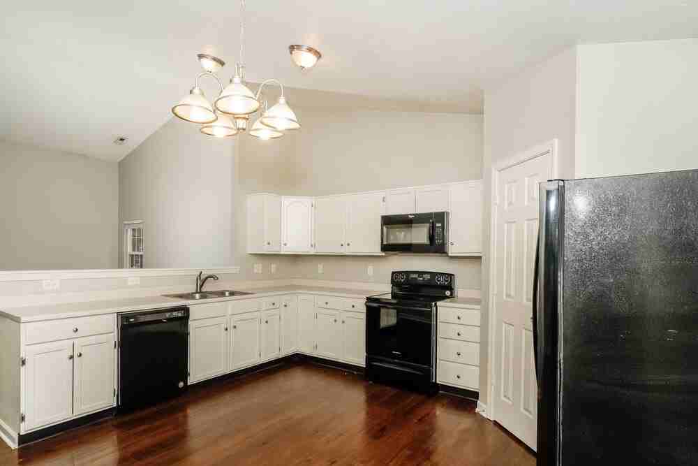 5654 Fair Ridge Pl - Photo 6 of 16