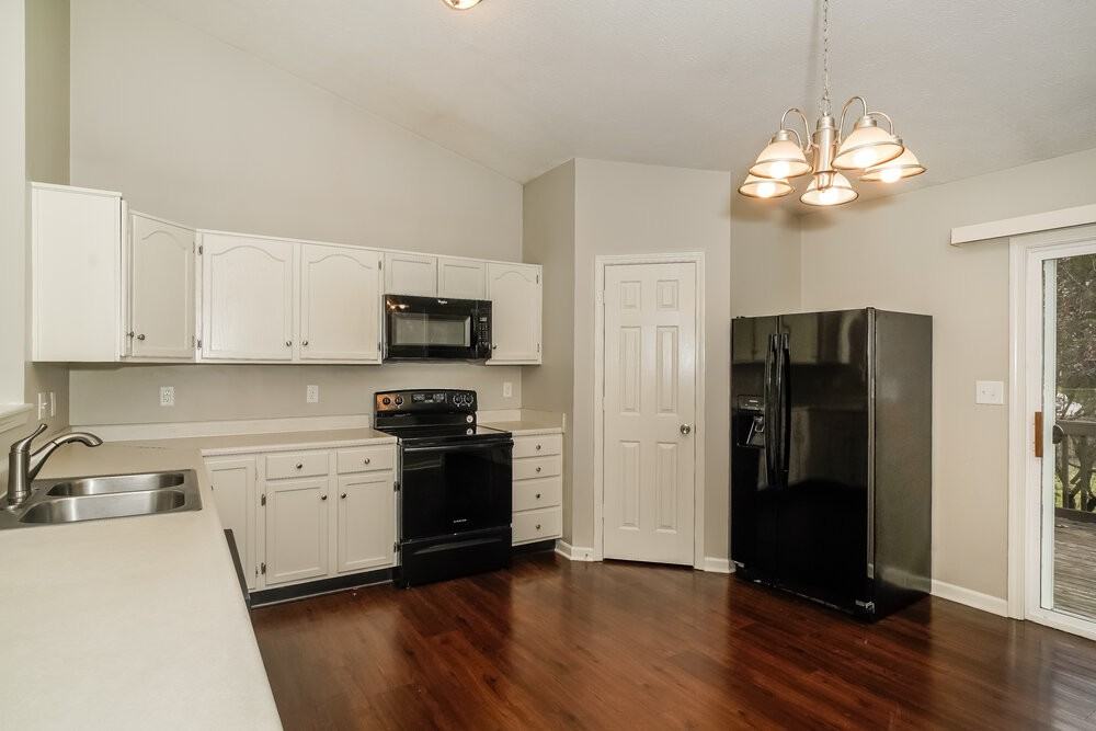 5654 Fair Ridge Pl - Photo 7 of 16