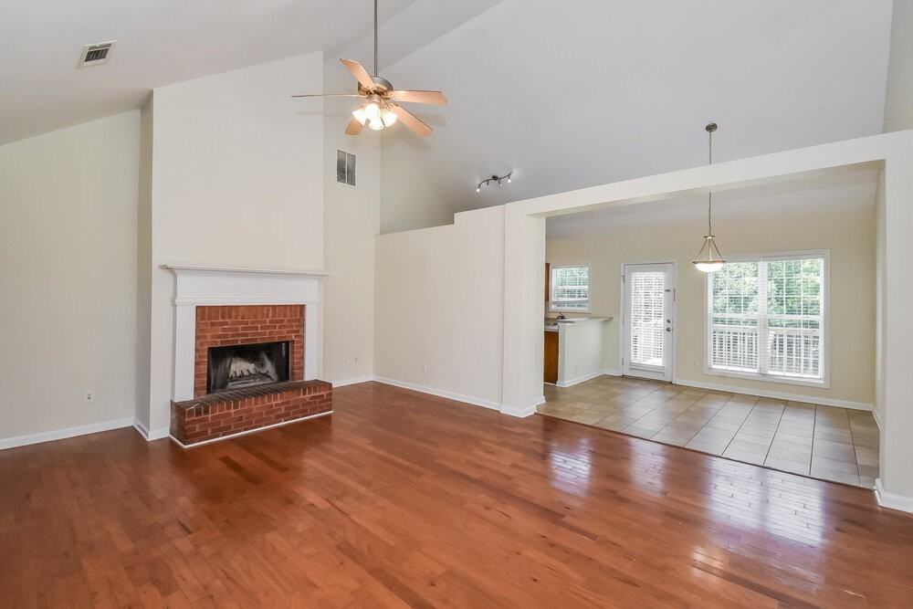 1440 Paddocks Ct - Photo 4 of 17