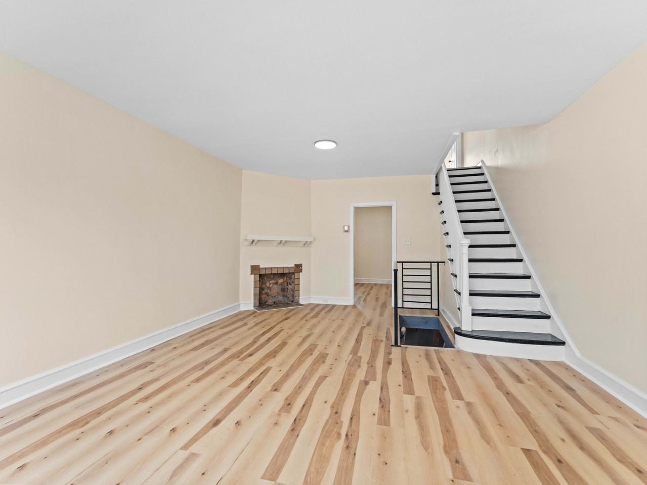 1901A 72nd Ave #1 - Photo 7 of 23