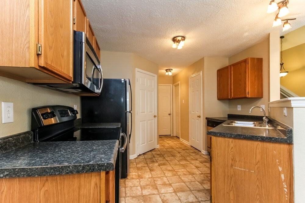 1178 Kenwood Dr - Photo 6 of 15